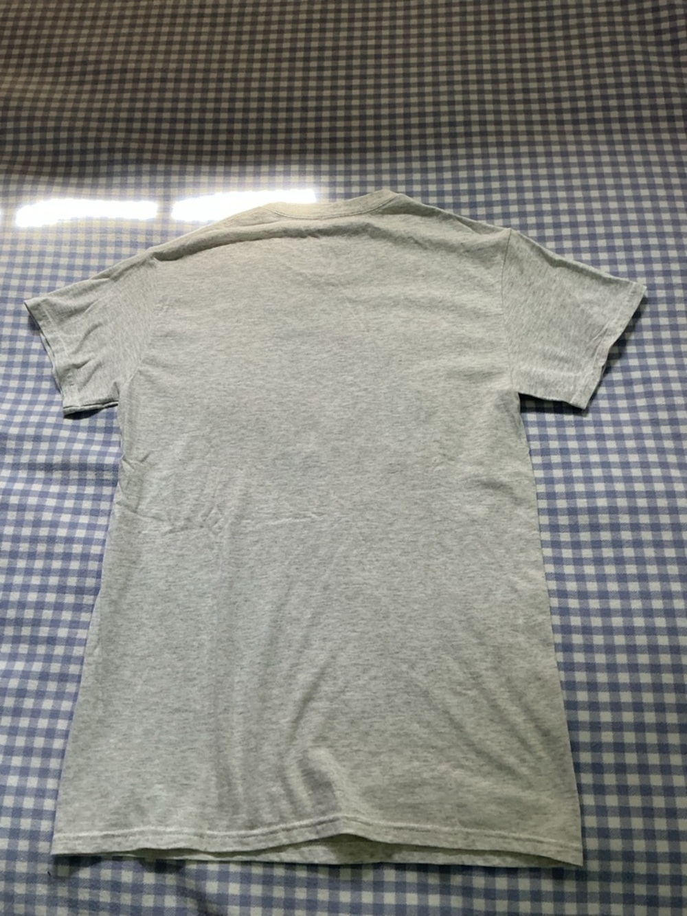 Gildan Tee with Heart Designs, Size Small - Picture 3 of 5